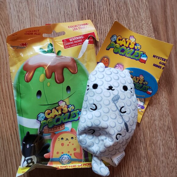 Cats Vs Pickles 4” Divot Plush Bean Bag With Tags - Picture 1 of 1